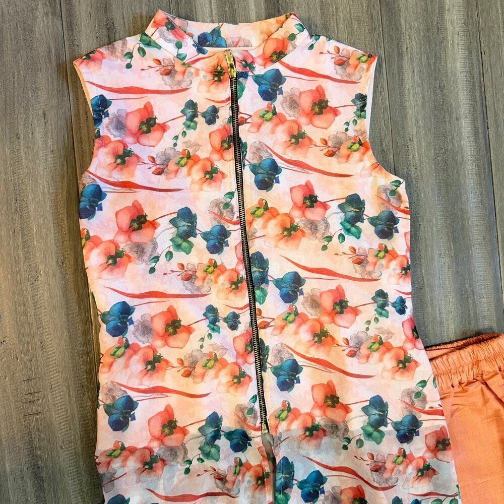 🌟 Sleeveless Floral Suit with Pants 🌟
